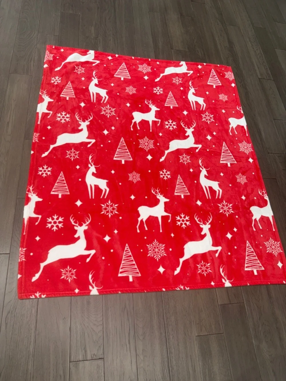 Red Holiday Reindeer Plush Throw Blanket 56x49